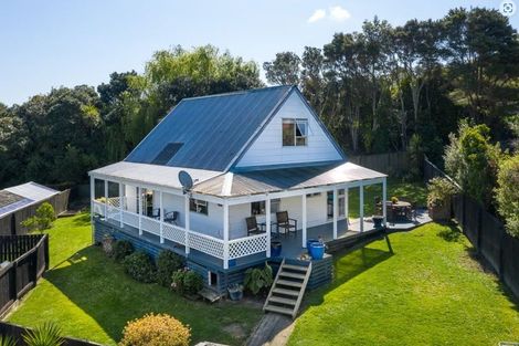 Photo of property in 27 Springtime Crescent, Stanmore Bay, Whangaparaoa, 0932