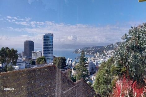 Photo of property in 5 Waiteata Road, Kelburn, Wellington, 6012