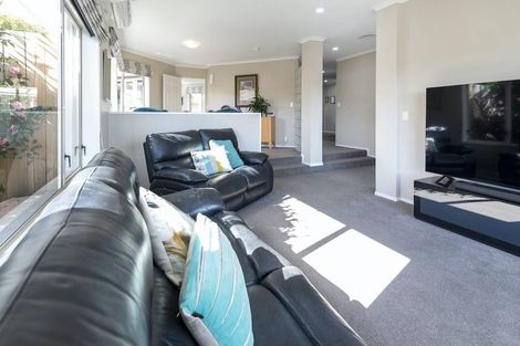 Photo of property in 2/16 Woodgers Way, Somerville, Auckland, 2014