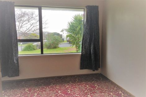Photo of property in 34 Kirrie Avenue, Te Atatu South, Auckland, 0610