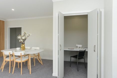 Photo of property in 16 West Place, Greenmeadows, Napier, 4112