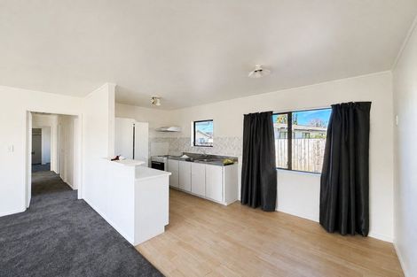 Photo of property in 1/44 Shifnal Drive, Randwick Park, Auckland, 2105