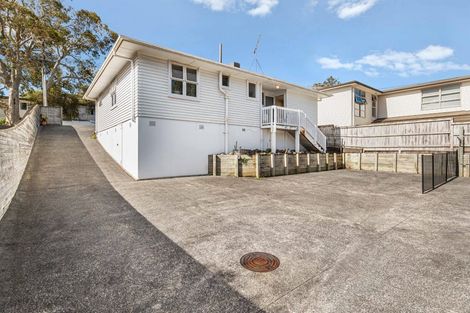 Photo of property in 18 Selwyn Crescent, Forrest Hill, Auckland, 0620