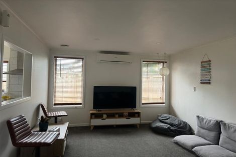 Photo of property in 3/23 Tane Street, New Lynn, Auckland, 0600
