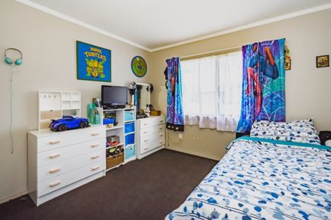 Photo of property in 79 Mazengarb Road, Paraparaumu Beach, Paraparaumu, 5032