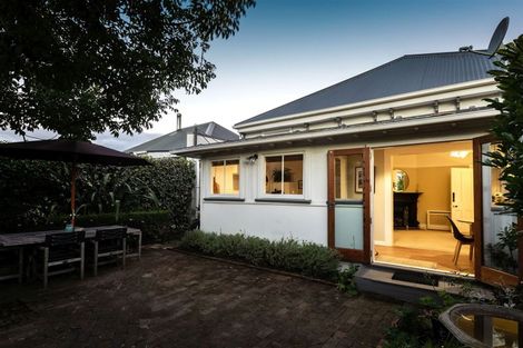 Photo of property in 45 Eversleigh Street, St Albans, Christchurch, 8014