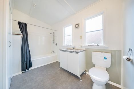 Photo of property in 2 Phar Lap Grove, Trentham, Upper Hutt, 5018