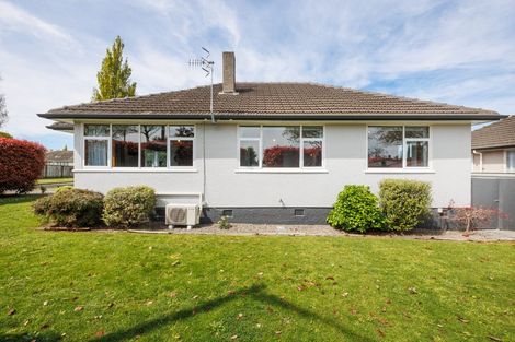 Photo of property in 2 Belfast Place, Roslyn, Palmerston North, 4414