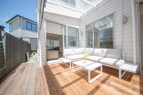 Photo of property in 33 Lockheed Street, Hobsonville, Auckland, 0618