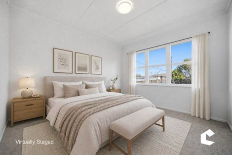 Photo of property in 194 Chivalry Road, Glenfield, Auckland, 0629
