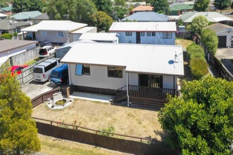 Photo of property in 18 Lloyd Drive, Nawton, Hamilton, 3200