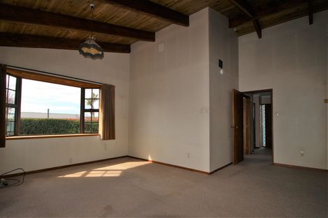 Photo of property in 12 Ashworth Street, Alexandra, 9320