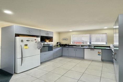 Photo of property in 17 Phar Lap Grove, Trentham, Upper Hutt, 5018