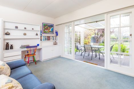 Photo of property in 8 James Cook Street, Havelock North, 4130