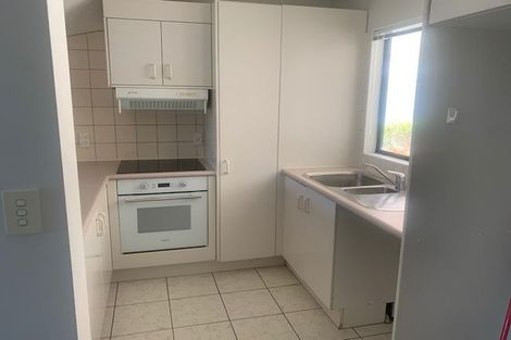 Photo of property in 9/77 Saint George Street, Papatoetoe, Auckland, 2025