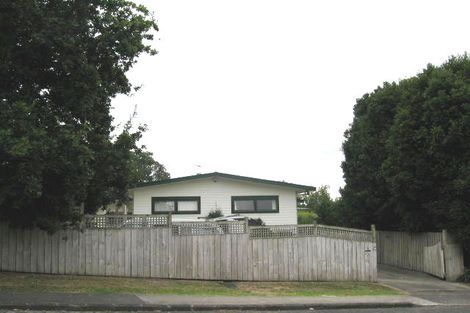 Photo of property in 6 Aplin Place, Birkdale, Auckland, 0626