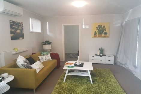 Photo of property in 4 Jenkins Place, Manurewa East, Auckland, 2102