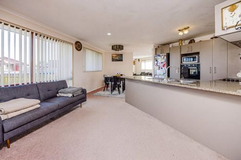 Photo of property in 15 Tilberg Street, Favona, Auckland, 2024