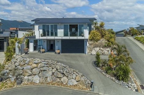 Photo of property in 18 Istana Place, Britannia Heights, Nelson, 7010