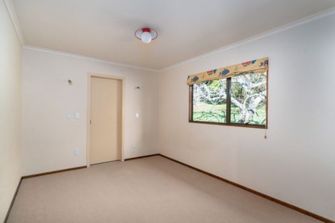 Photo of property in 11 Cherry Lane, Acacia Bay, Taupo, 3330