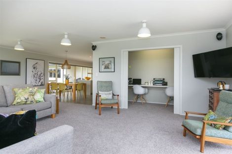 Photo of property in 457 Upland Road, Tarurutangi, New Plymouth, 4372