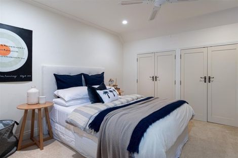 Photo of property in 15 Ocean View Road, Milford, Auckland, 0620