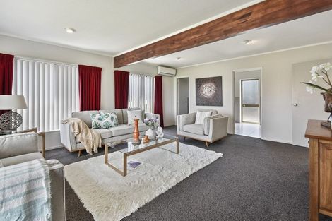 Photo of property in 193 Carnoustie Drive, Wattle Downs, Auckland, 2103