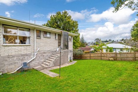Photo of property in 1/14a Camrose Place, Glenfield, Auckland, 0629