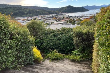 Photo of property in 35 Otago Street, Picton, 7220