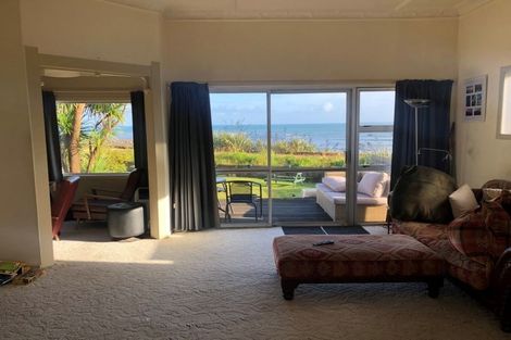 Photo of property in 12 Hine Street, New Plymouth, 4310