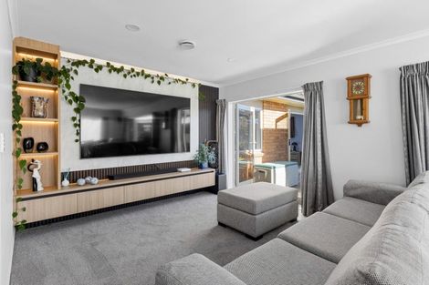 Photo of property in 46 Blue Heron Rise, Stanmore Bay, Whangaparaoa, 0932