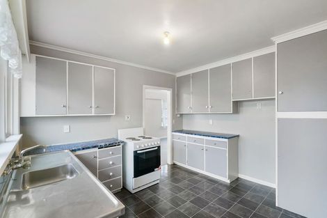 Photo of property in 40 Archibald Road, Kelston, Auckland, 0602