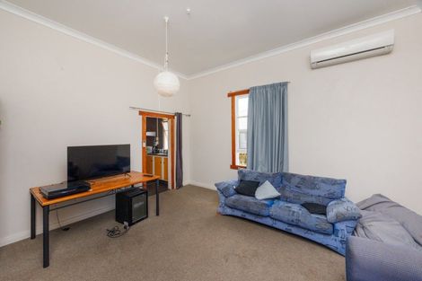 Photo of property in 27 Ada Street, Hokowhitu, Palmerston North, 4410