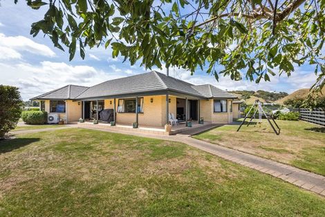 Photo of property in 289 Fitzherbert Road East, Aokautere, Palmerston North, 4471