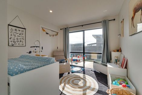 Photo of property in 37 Seagrass Place, Otaki Beach, Otaki, 5512