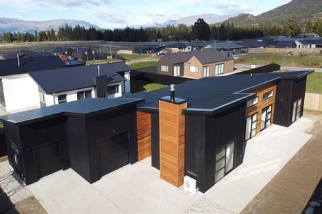 Photo of property in 12 Teal Place, Lake Hawea, Wanaka, 9382