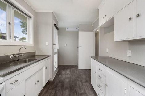 Photo of property in 70 Te Hatepe Avenue, Taupo, 3330