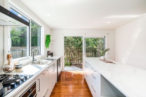 Photo of property in 35 Moana Road, Paraparaumu, 5032