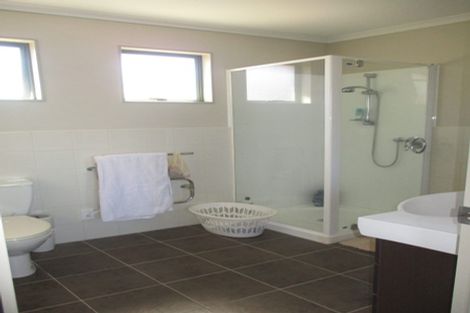 Photo of property in 25 Midshipman Court, Gulf Harbour, Whangaparaoa, 0930