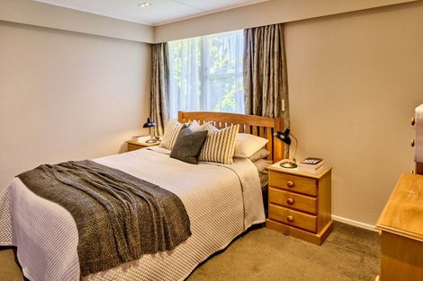 Photo of property in 22 Reese Jones Grove, Maungaraki, Lower Hutt, 5010