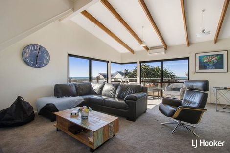 Photo of property in 28 Ocean View Road, Waihi Beach, 3611