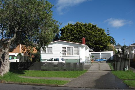 Photo of property in 67 Ennis Avenue, Pakuranga Heights, Auckland, 2010