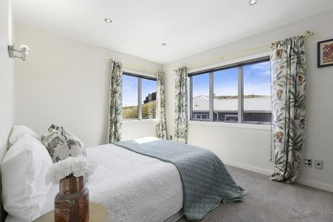 Photo of property in 62 Saint Ives Drive, Camborne, Porirua, 5026
