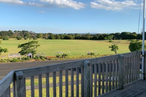 Photo of property in 81 Stevenson Road, Clarks Beach, 2122