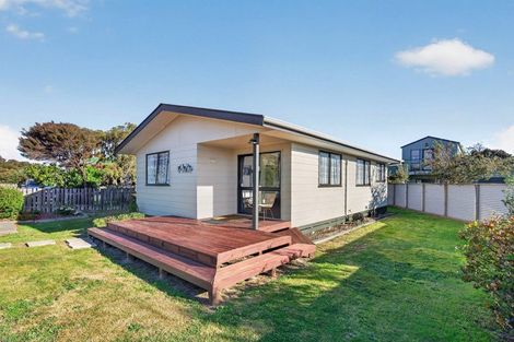Photo of property in 74 New York Street, Martinborough, 5711