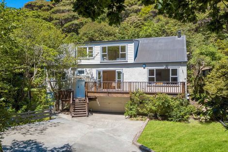 Photo of property in 64 Cluny Road, Plimmerton, Porirua, 5026