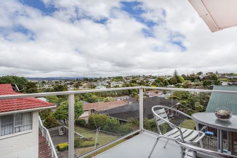 Photo of property in 35 John Davis Road, Mount Roskill, Auckland, 1041