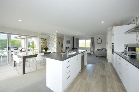 Photo of property in 7 Raymond Place, West Melton, 7618