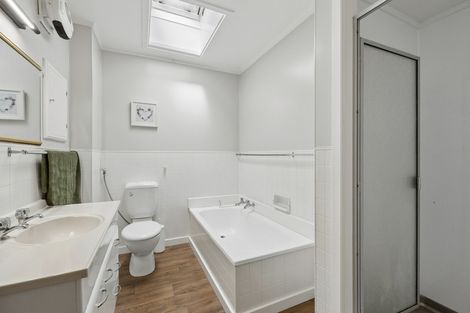 Photo of property in 2 Mccrea Street, Mornington, Dunedin, 9011