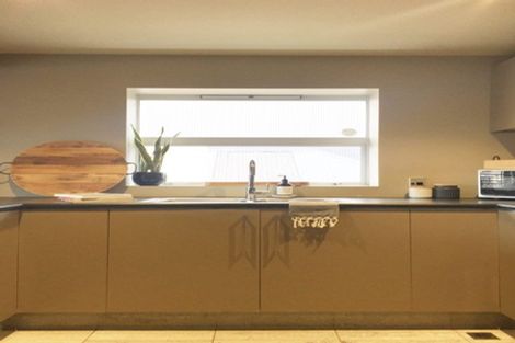 Photo of property in 1/2 Manor Place, Dunedin Central, Dunedin, 9016